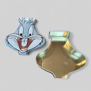 Vintage Bugs Bunny  Looney Tunes Collectible Shaped Tin Box 1998 Warner Bros